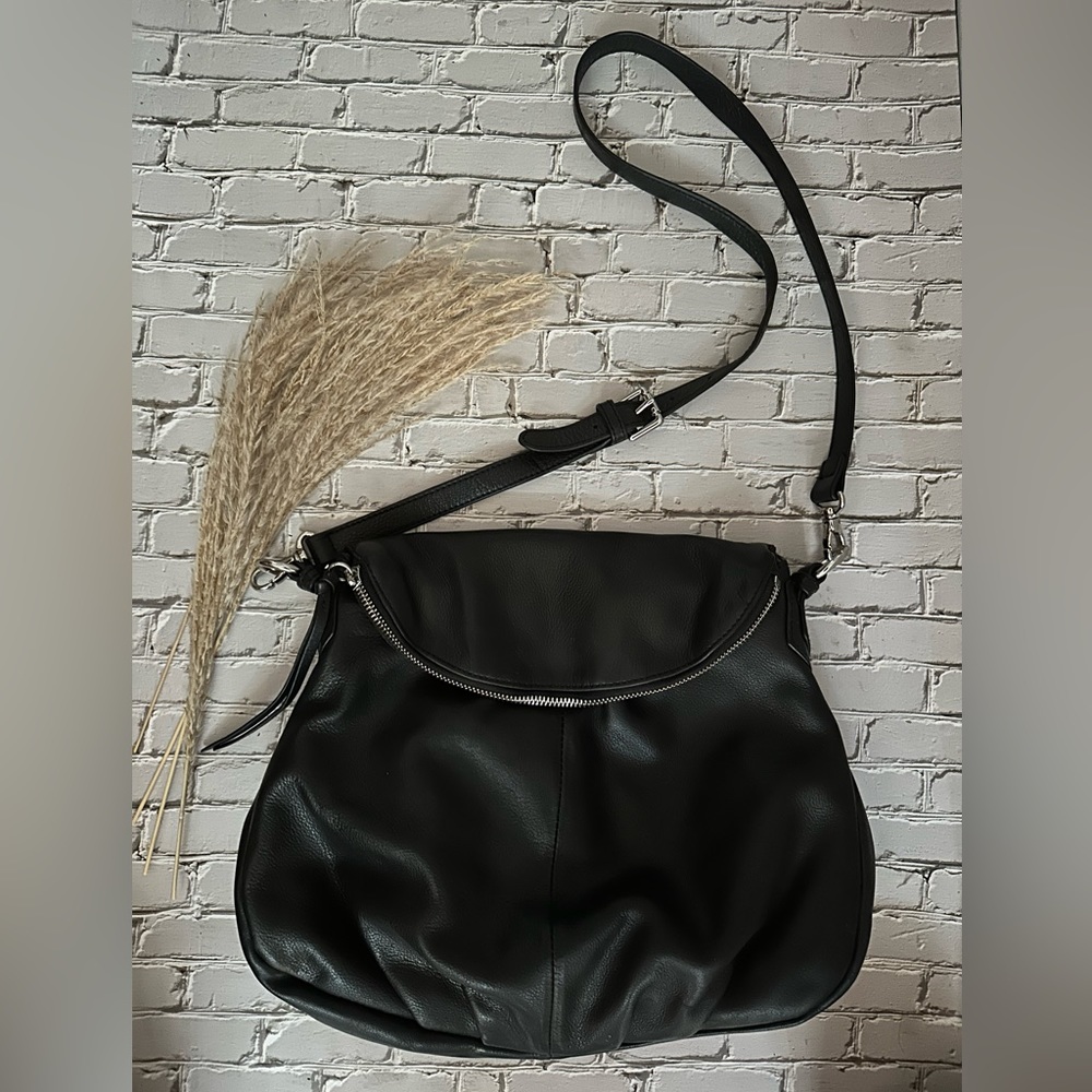 Margot black leather bag